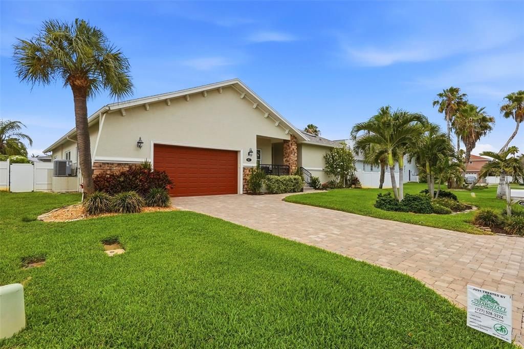 En Venta: $1,295,000 (3 camas, 2 baños, 2600 Pies cuadrados)
