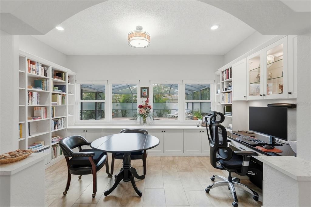 En Venta: $1,295,000 (3 camas, 2 baños, 2600 Pies cuadrados)