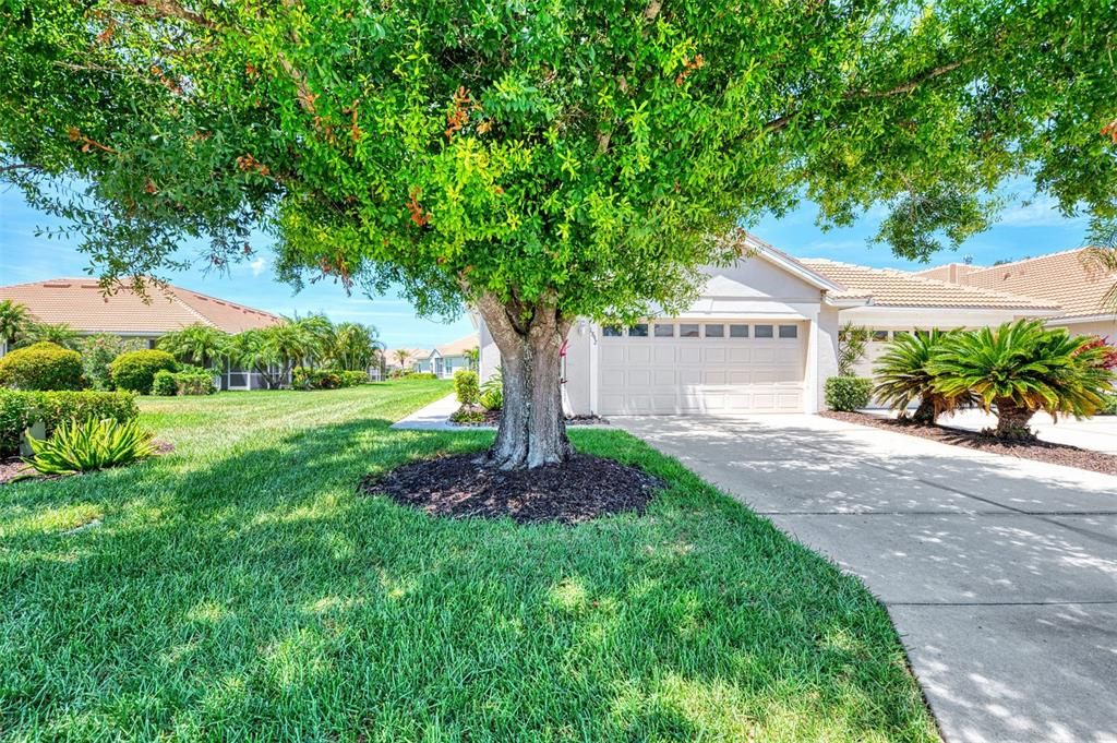 For Sale: $429,900 (3 beds, 2 baths, 1591 Square Feet)