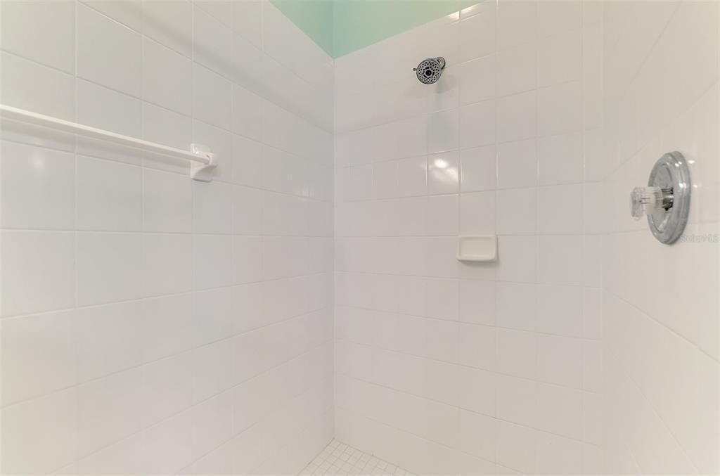 For Sale: $429,900 (3 beds, 2 baths, 1591 Square Feet)