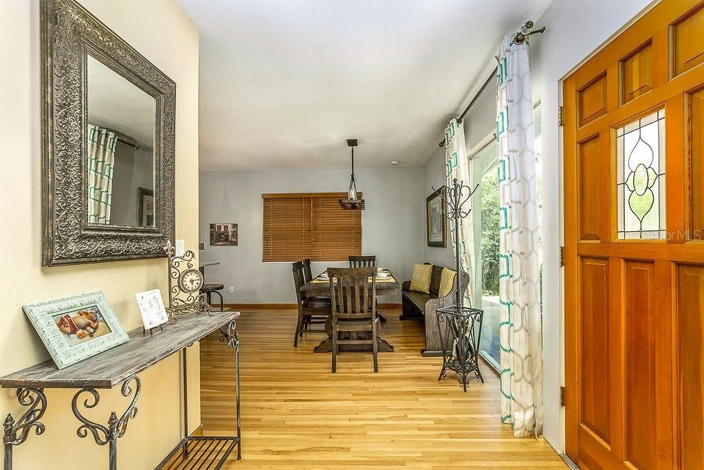 На продажу: $425,000 (4 спален, 3 ванн, 2268 Квадратных фут)