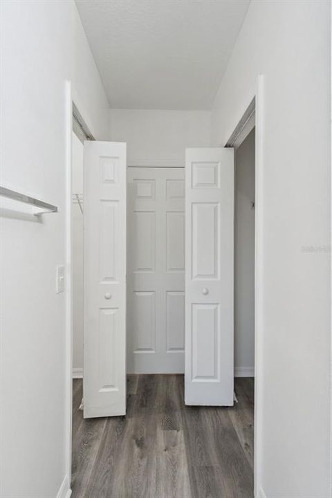 For Sale: $310,000 (3 beds, 2 baths, 1609 Square Feet)