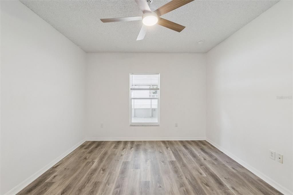 For Sale: $310,000 (3 beds, 2 baths, 1609 Square Feet)