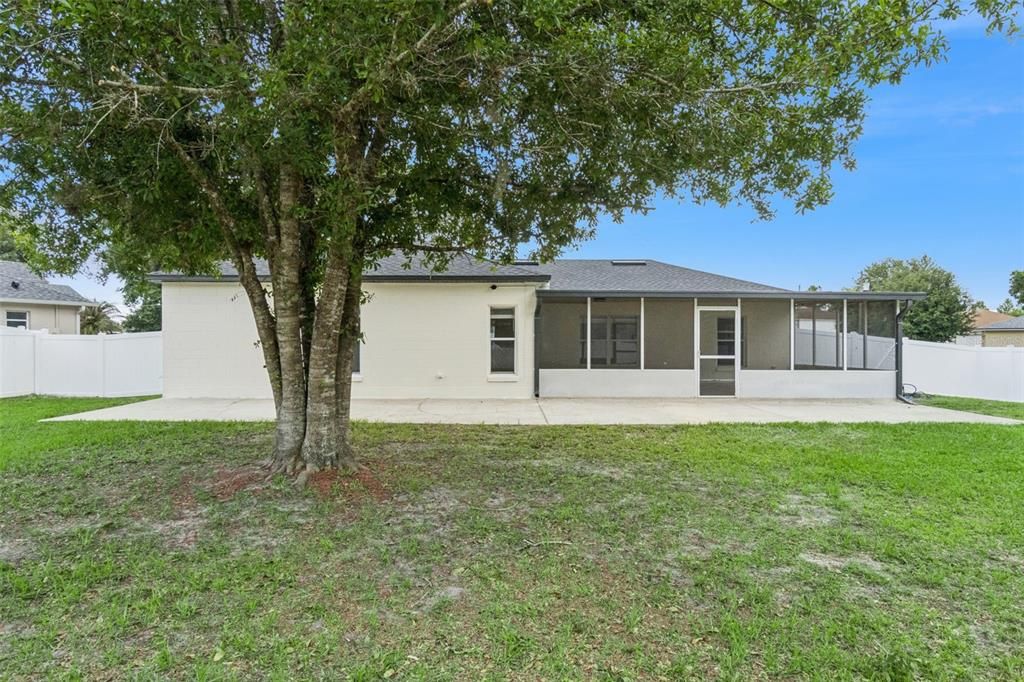 For Sale: $310,000 (3 beds, 2 baths, 1609 Square Feet)