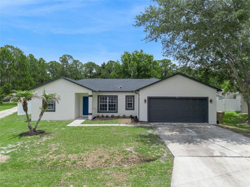 For Sale: $310,000 (3 beds, 2 baths, 1609 Square Feet)