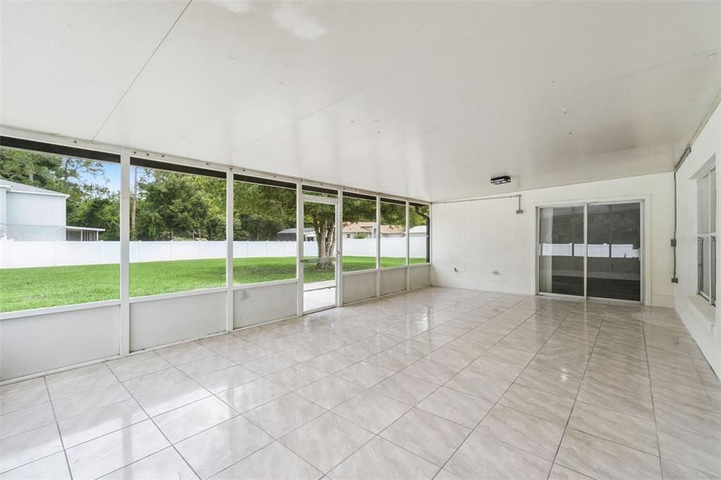 For Sale: $310,000 (3 beds, 2 baths, 1609 Square Feet)