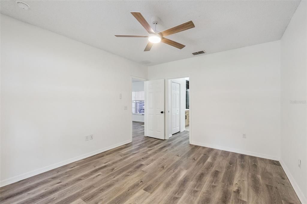 For Sale: $310,000 (3 beds, 2 baths, 1609 Square Feet)