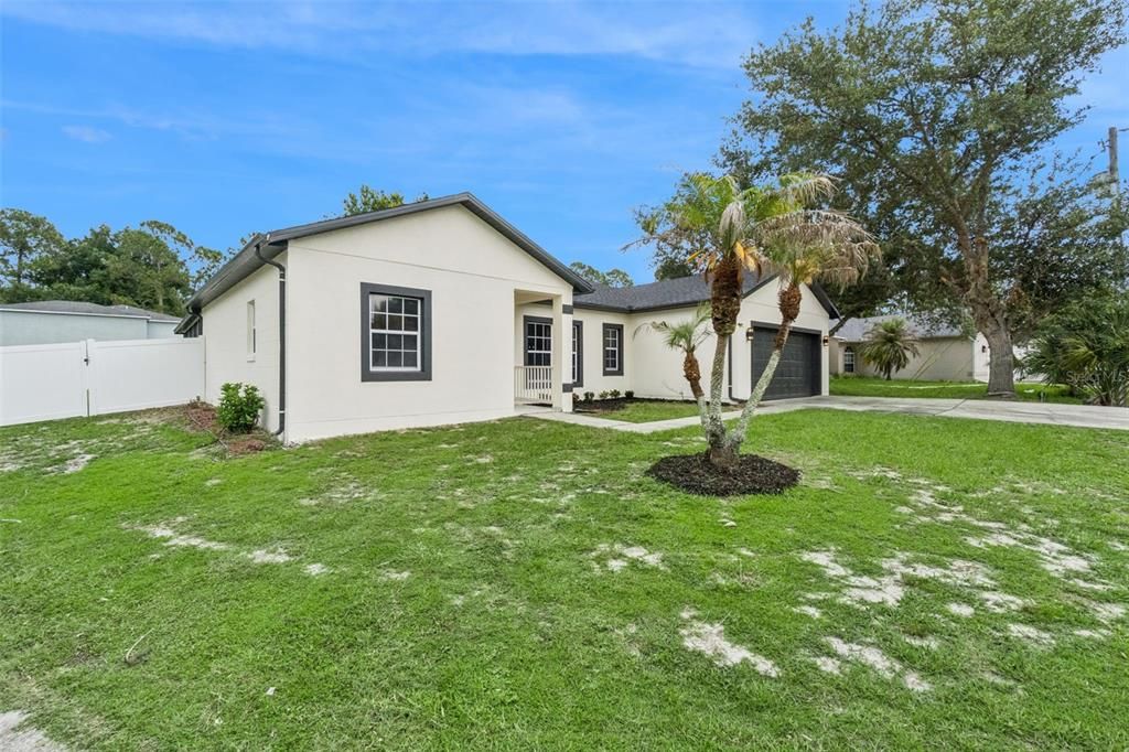 For Sale: $310,000 (3 beds, 2 baths, 1609 Square Feet)