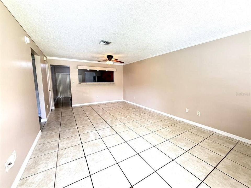 For Sale: $235,000 (2 beds, 1 baths, 952 Square Feet)