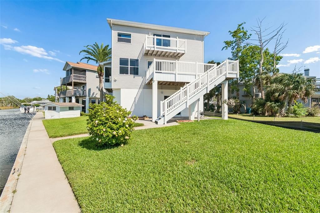 For Sale: $800,000 (2 beds, 2 baths, 1544 Square Feet)