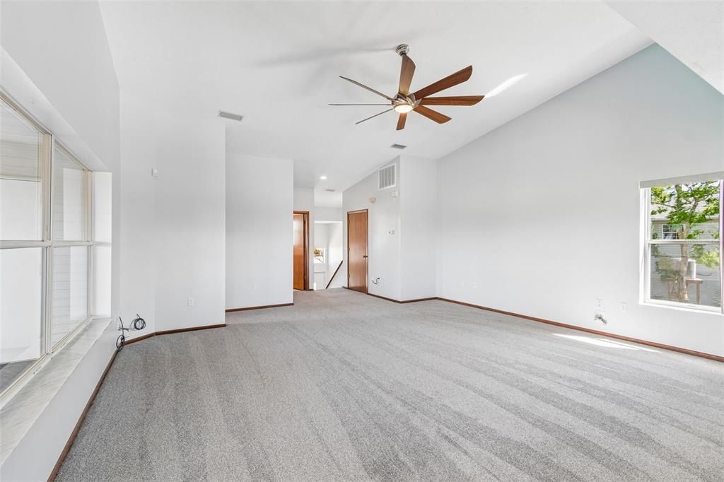 For Sale: $800,000 (2 beds, 2 baths, 1544 Square Feet)