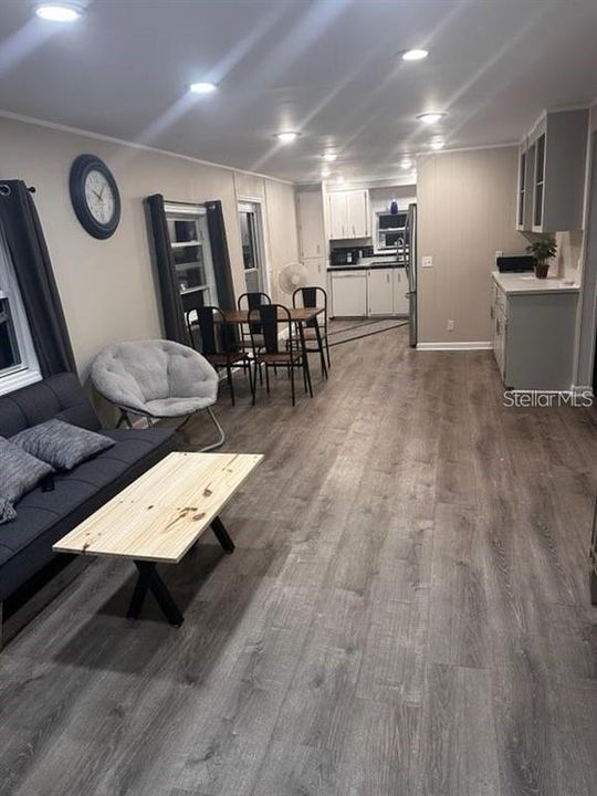 For Rent: $1,800 (2 beds, 2 baths, 866 Square Feet)