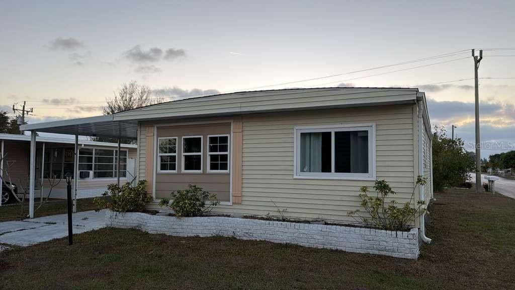 For Rent: $1,800 (2 beds, 2 baths, 866 Square Feet)