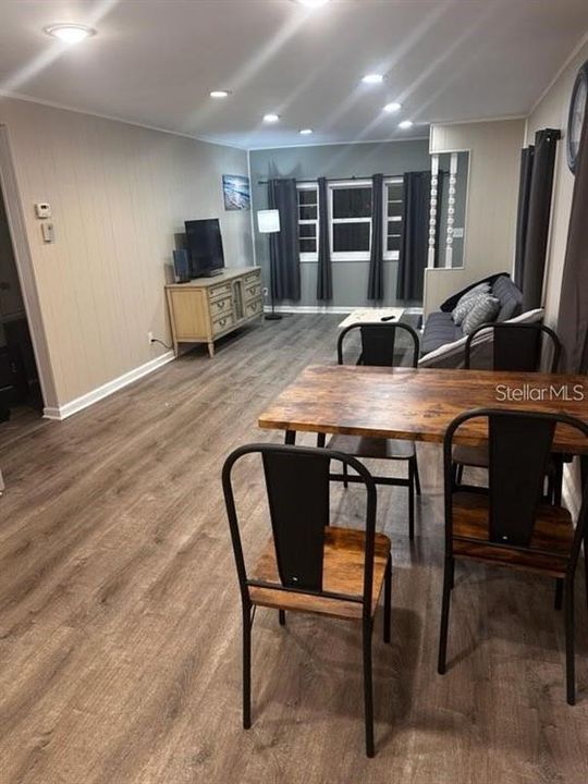 For Rent: $1,800 (2 beds, 2 baths, 866 Square Feet)