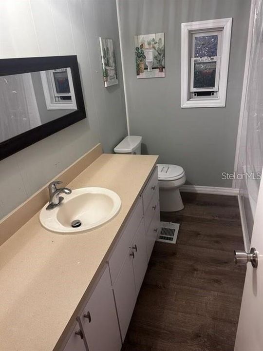 For Rent: $1,800 (2 beds, 2 baths, 866 Square Feet)