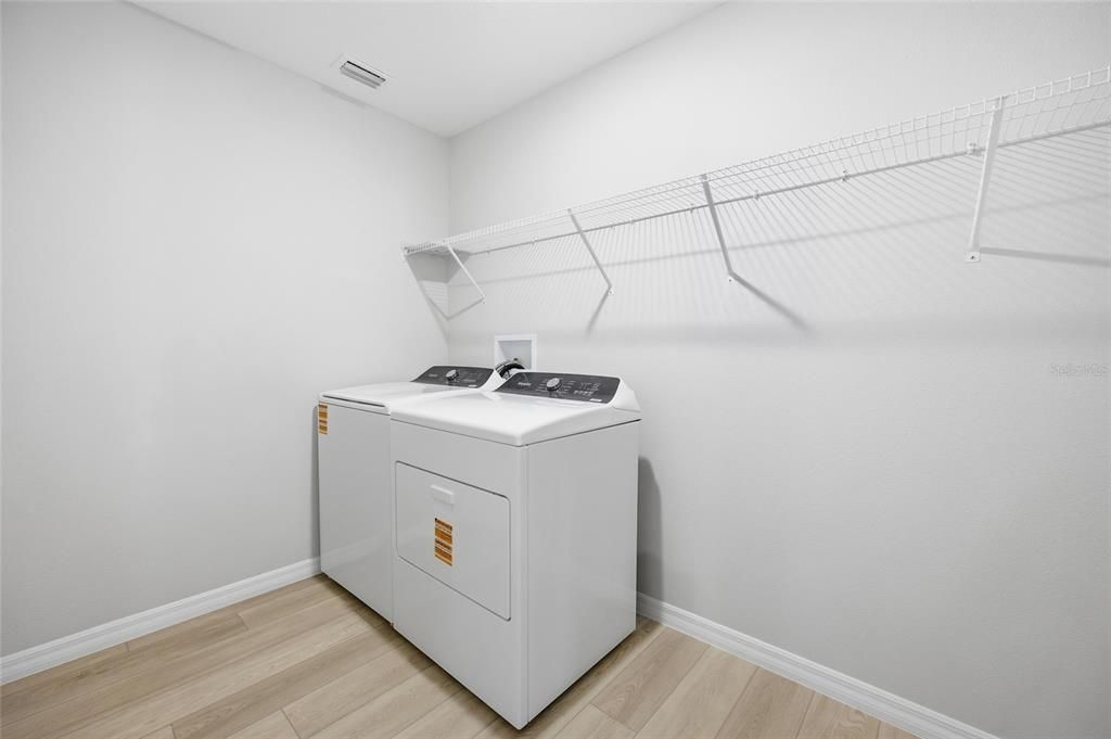 For Sale: $415,000 (4 beds, 2 baths, 2226 Square Feet)
