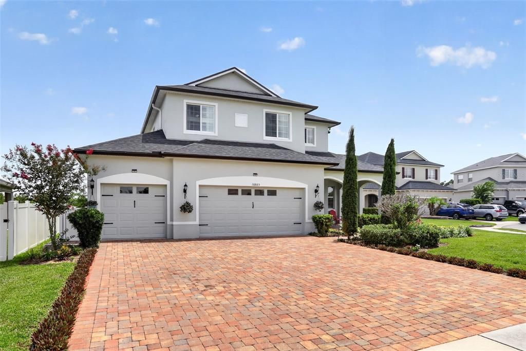 For Sale: $499,995 (4 beds, 3 baths, 2568 Square Feet)
