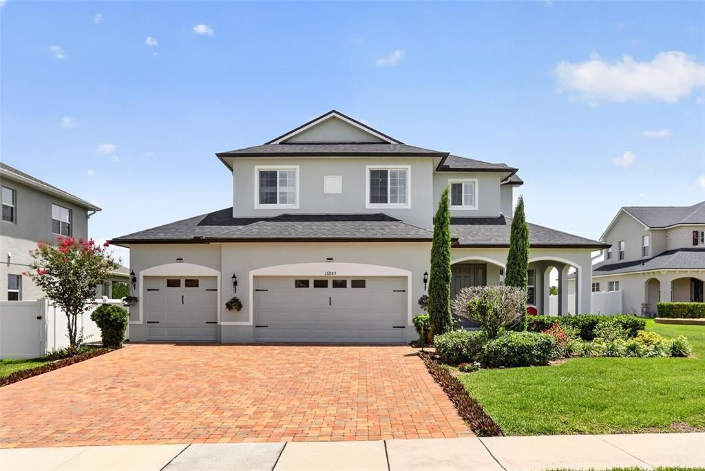 For Sale: $499,995 (4 beds, 3 baths, 2568 Square Feet)