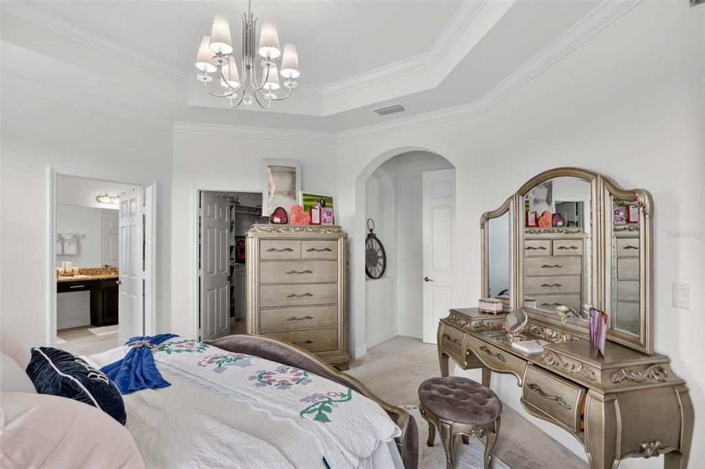 For Sale: $499,995 (4 beds, 3 baths, 2568 Square Feet)