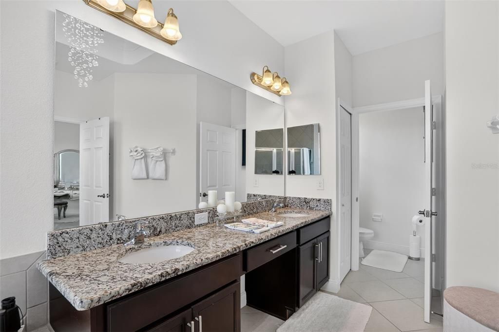 For Sale: $499,995 (4 beds, 3 baths, 2568 Square Feet)