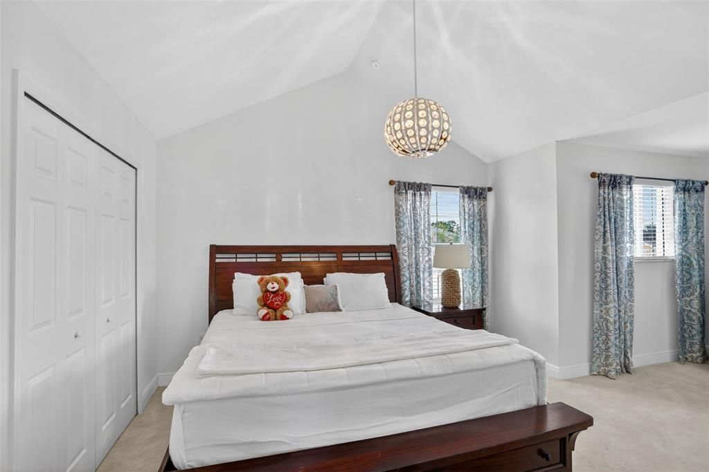 For Sale: $499,995 (4 beds, 3 baths, 2568 Square Feet)