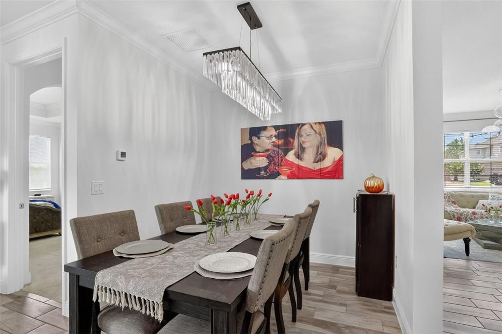 For Sale: $499,995 (4 beds, 3 baths, 2568 Square Feet)