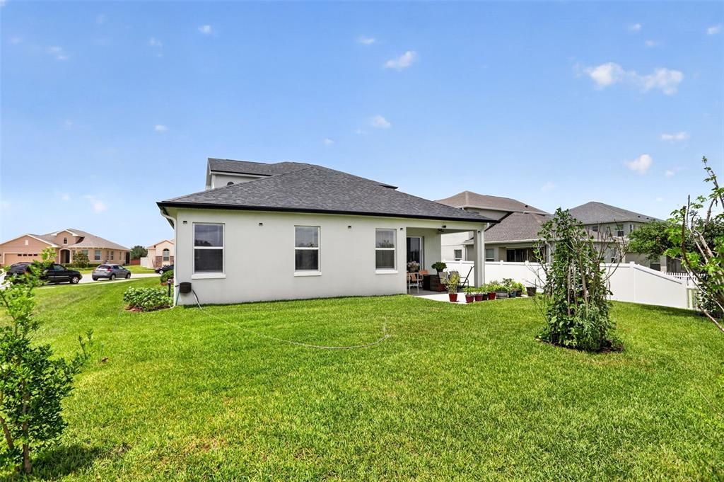 For Sale: $499,995 (4 beds, 3 baths, 2568 Square Feet)