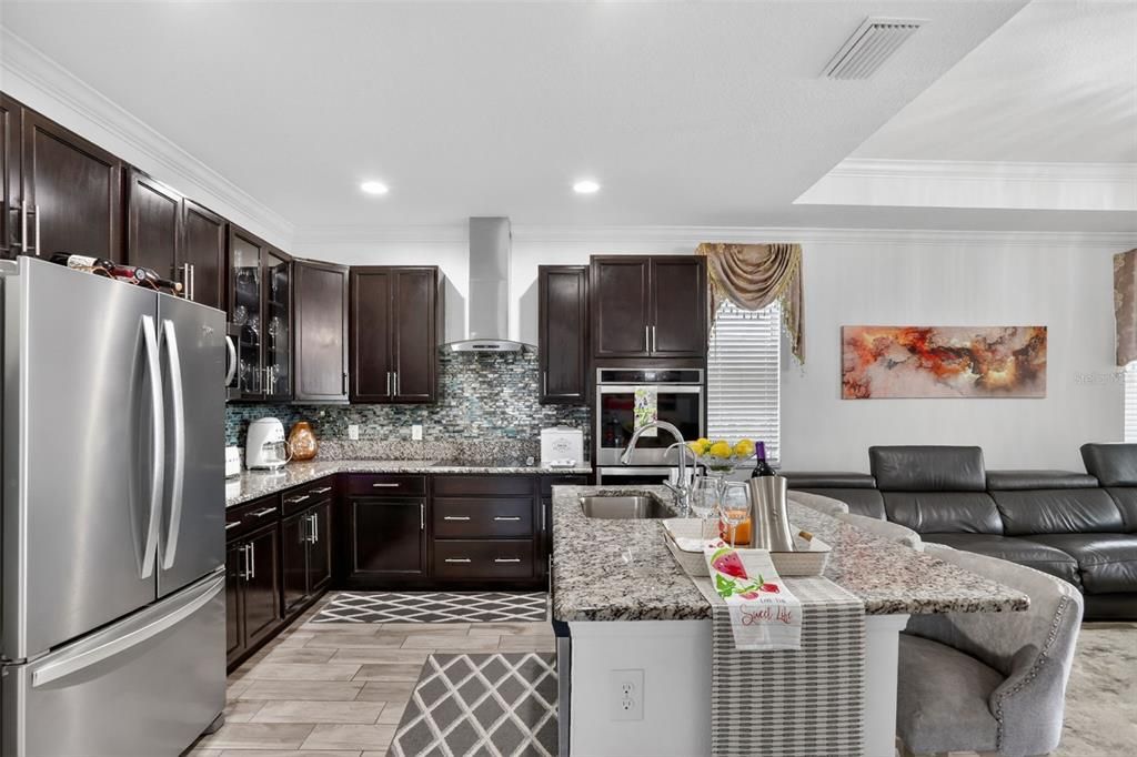 For Sale: $499,995 (4 beds, 3 baths, 2568 Square Feet)