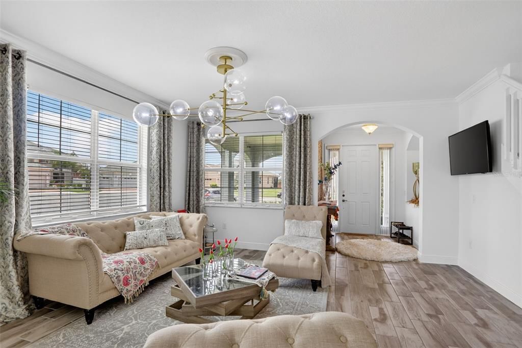 For Sale: $499,995 (4 beds, 3 baths, 2568 Square Feet)