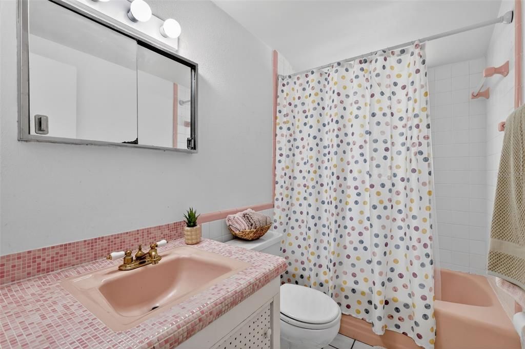 En Venta: $365,000 (3 camas, 3 baños, 1655 Pies cuadrados)