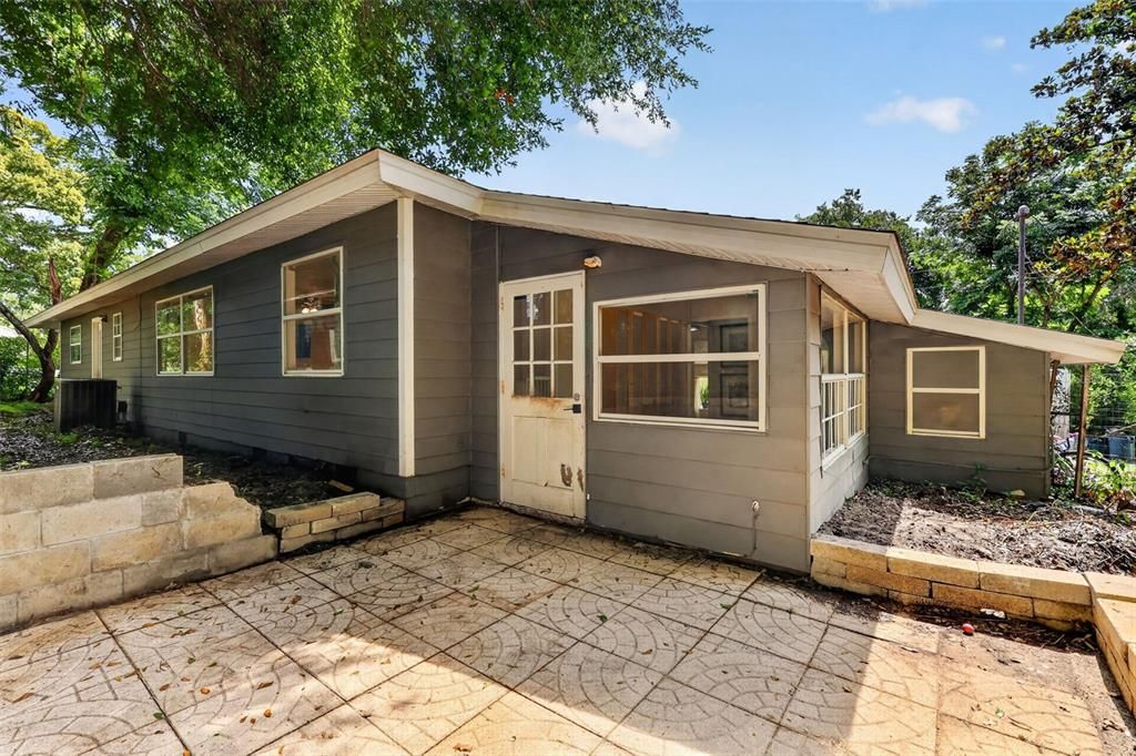 En Venta: $365,000 (3 camas, 3 baños, 1655 Pies cuadrados)