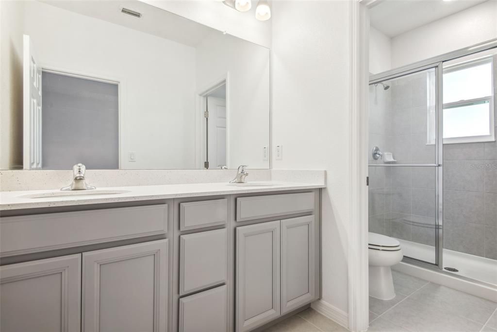 В аренду: $2,600 (3 спален, 2 ванн, 1702 Квадратных фут)