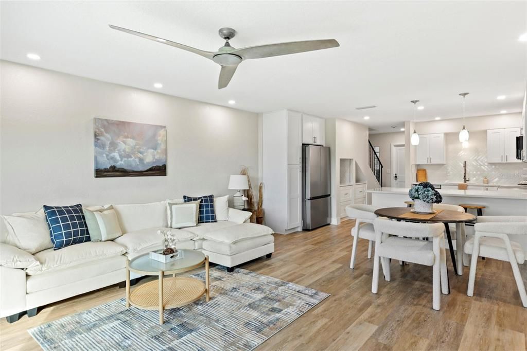For Sale: $249,900 (2 beds, 2 baths, 1184 Square Feet)