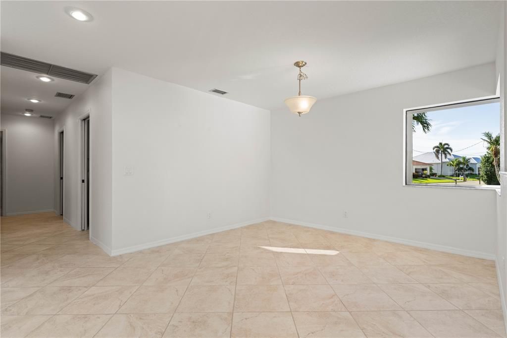 En Venta: $799,000 (3 camas, 3 baños, 2255 Pies cuadrados)