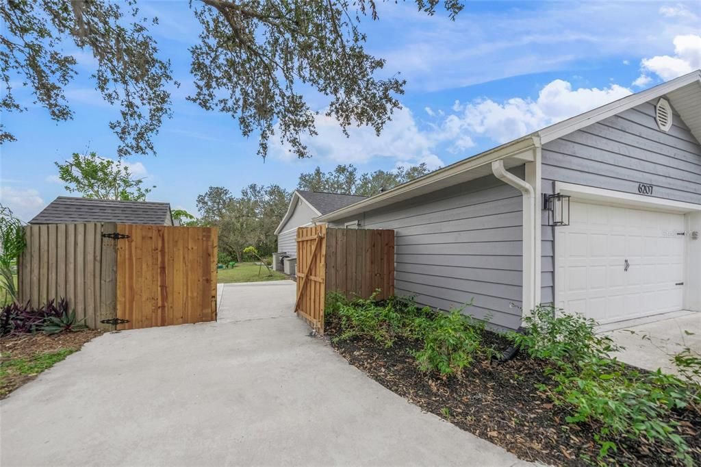 For Sale: $835,000 (3 beds, 2 baths, 2841 Square Feet)