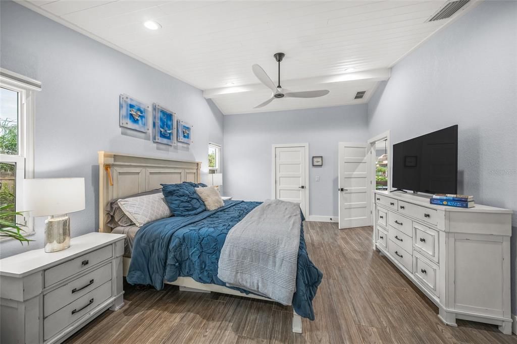 For Sale: $835,000 (3 beds, 2 baths, 2841 Square Feet)