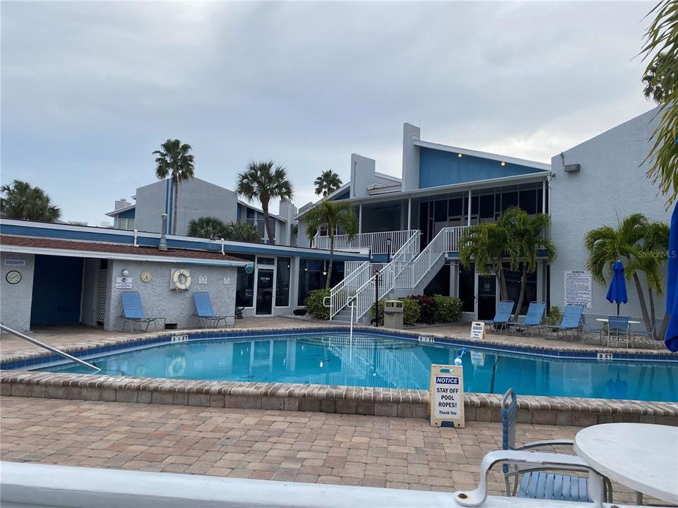 For Sale: $535,000 (2 beds, 1 baths, 750 Square Feet)