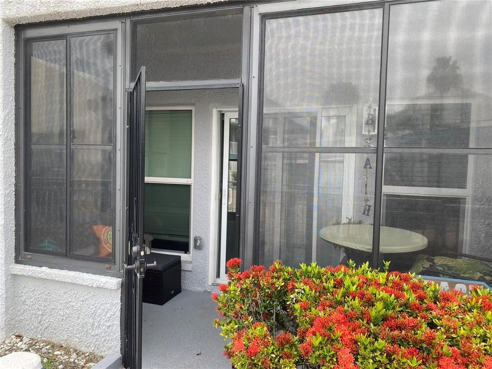 For Sale: $535,000 (2 beds, 1 baths, 750 Square Feet)