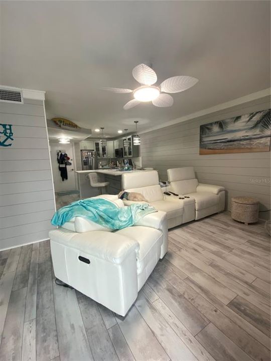 For Sale: $535,000 (2 beds, 1 baths, 750 Square Feet)