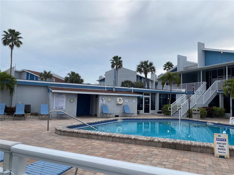 For Sale: $535,000 (2 beds, 1 baths, 750 Square Feet)