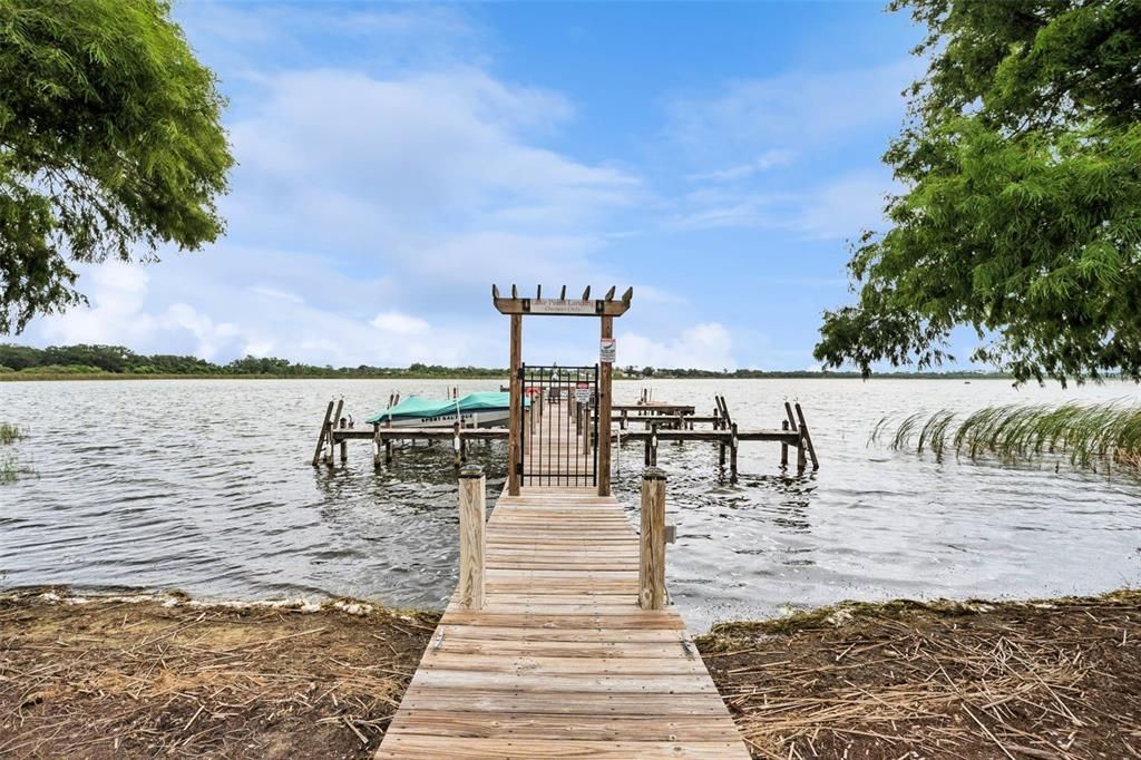 For Sale: $169,000 (2 beds, 2 baths, 845 Square Feet)