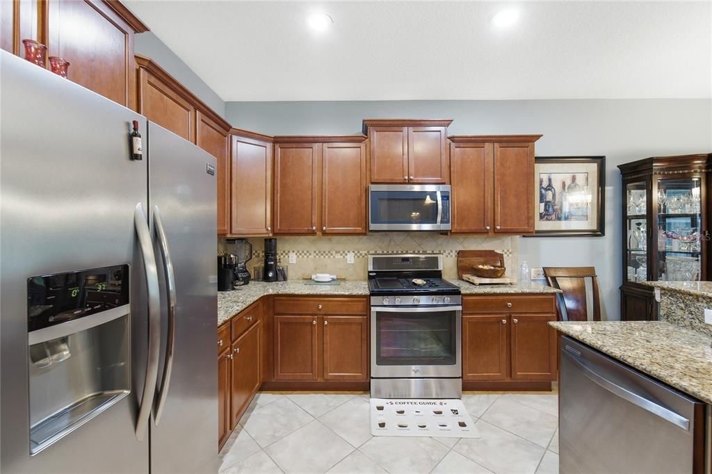For Sale: $413,900 (3 beds, 2 baths, 1568 Square Feet)