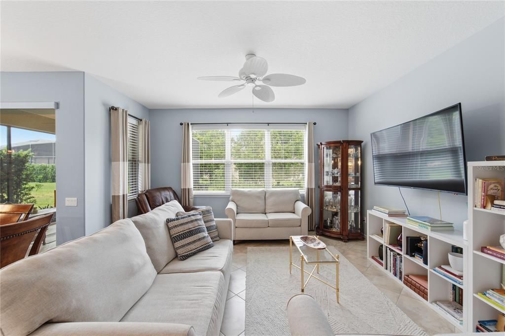 For Sale: $413,900 (3 beds, 2 baths, 1568 Square Feet)