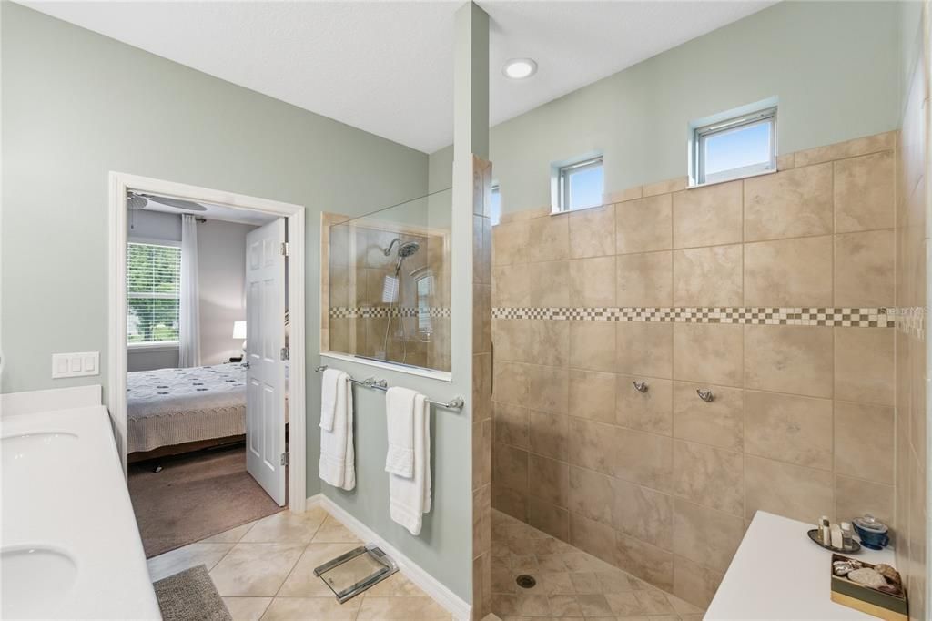 For Sale: $413,900 (3 beds, 2 baths, 1568 Square Feet)