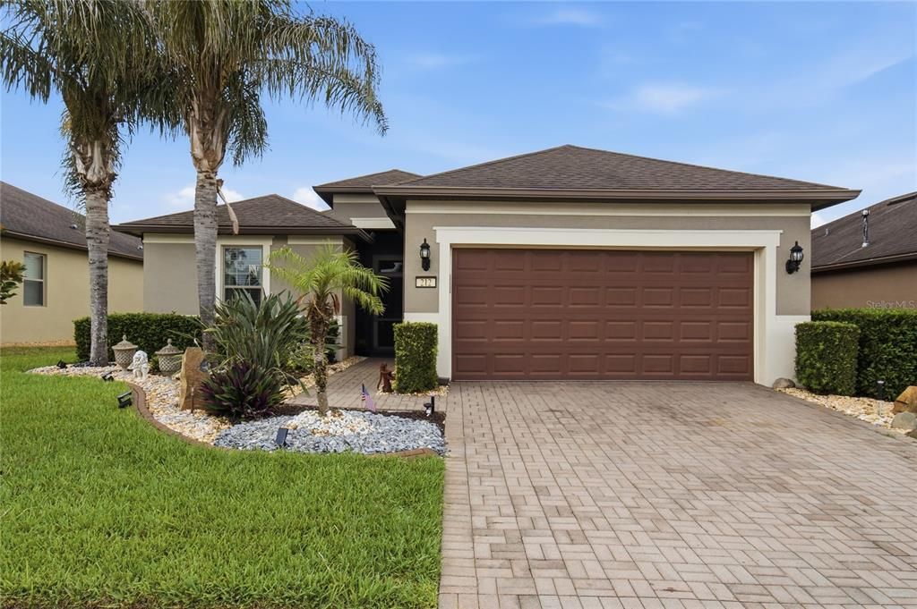 For Sale: $413,900 (3 beds, 2 baths, 1568 Square Feet)