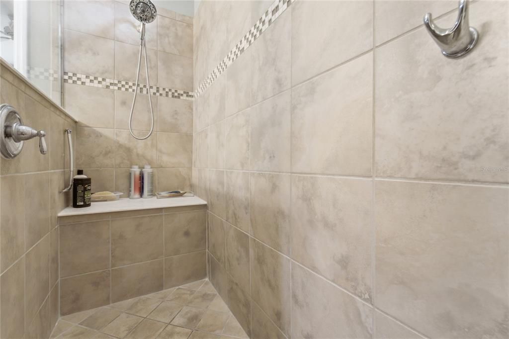 For Sale: $413,900 (3 beds, 2 baths, 1568 Square Feet)