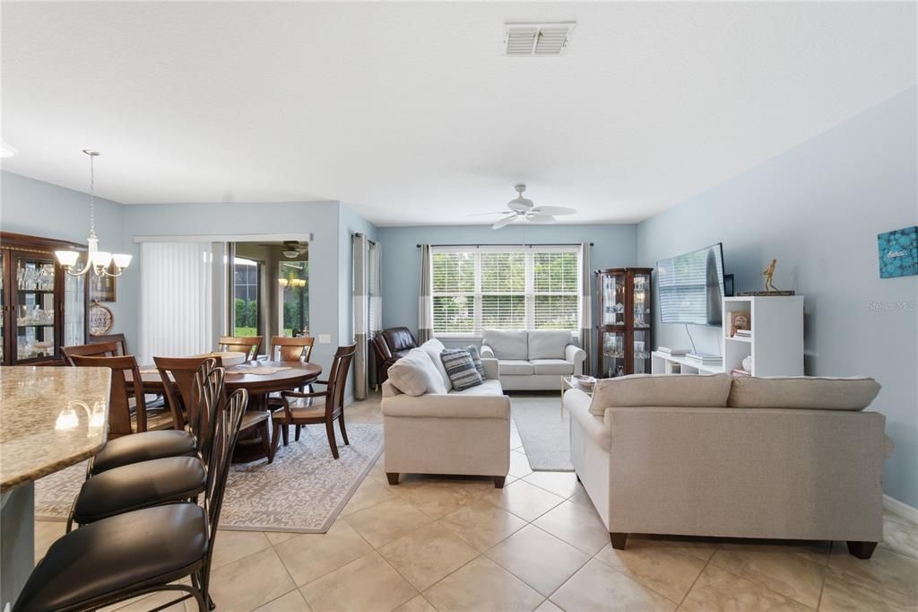For Sale: $413,900 (3 beds, 2 baths, 1568 Square Feet)
