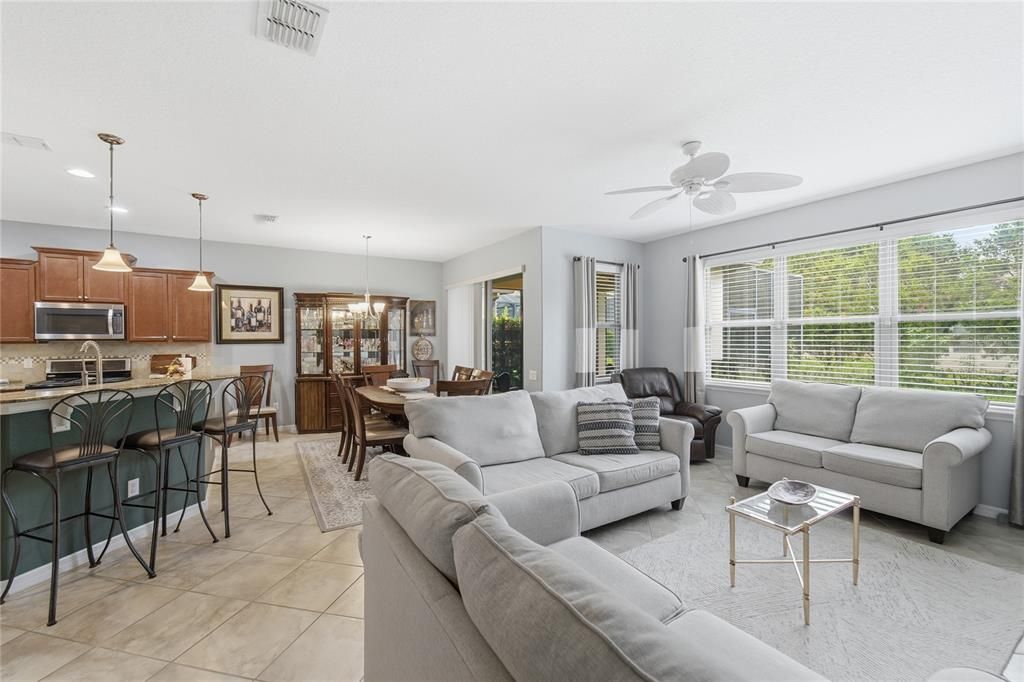 For Sale: $413,900 (3 beds, 2 baths, 1568 Square Feet)