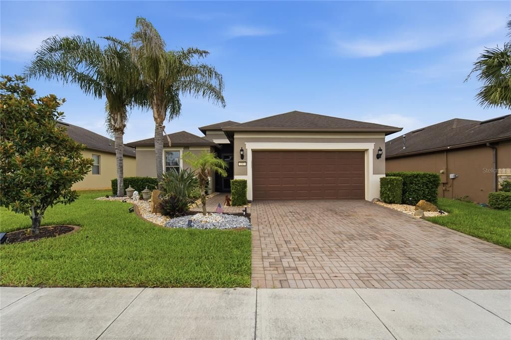 For Sale: $413,900 (3 beds, 2 baths, 1568 Square Feet)