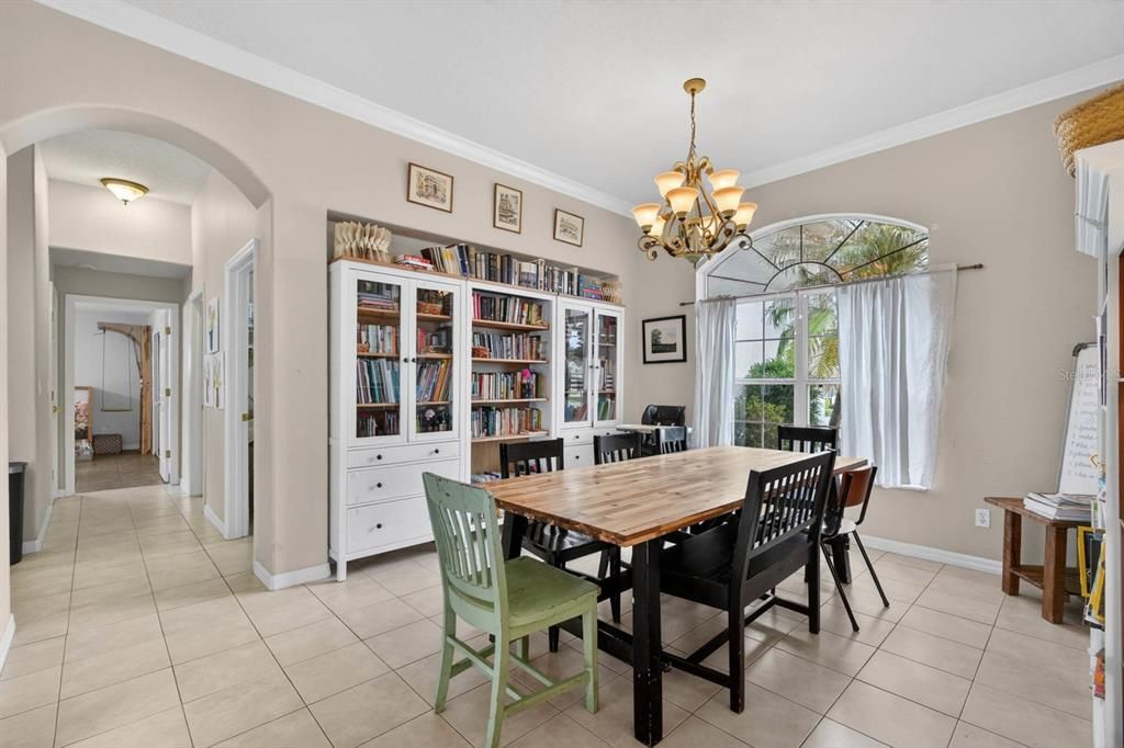 For Sale: $549,000 (4 beds, 4 baths, 2823 Square Feet)